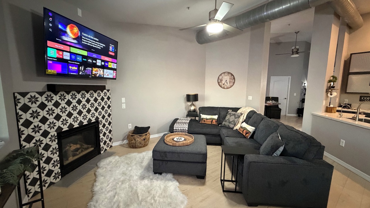 Photo of Livingroom in Camelback East