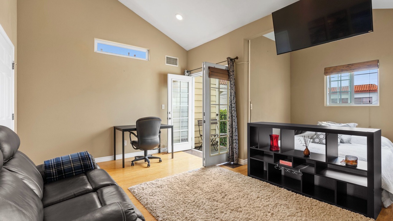 Photo of Bedroom in East Side Costa Mesa