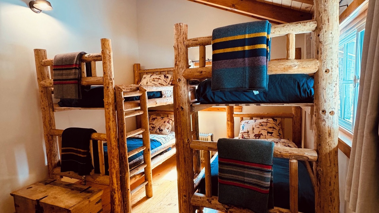 Photo of Bedroom in Green Valley Lake