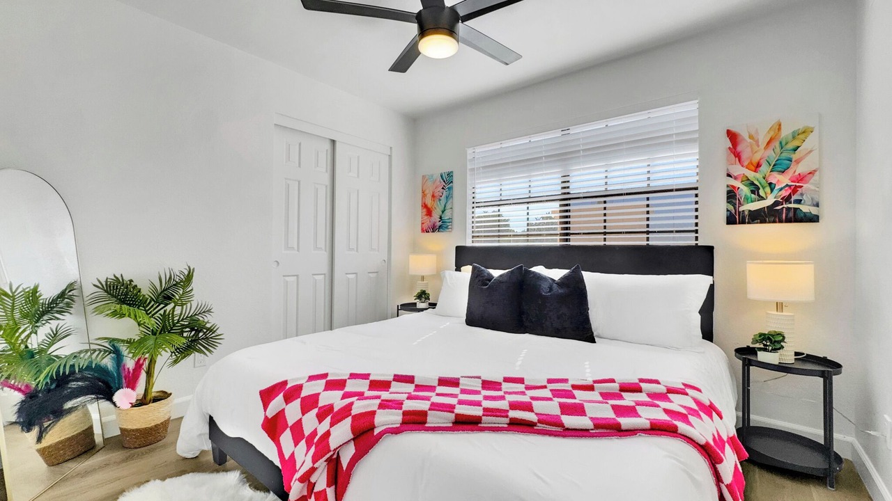 Photo of Bedroom in Paradise Valley Village