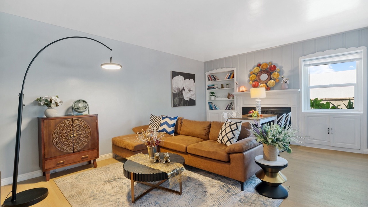 Photo of Livingroom in East Pasadena
