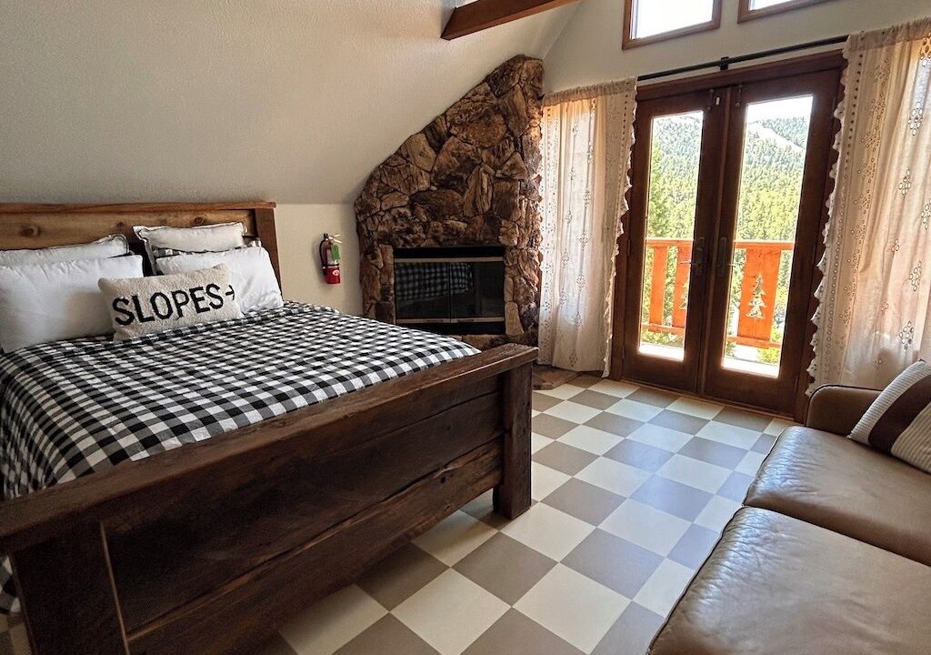 Photo of Bedroom in Upper Moonridge