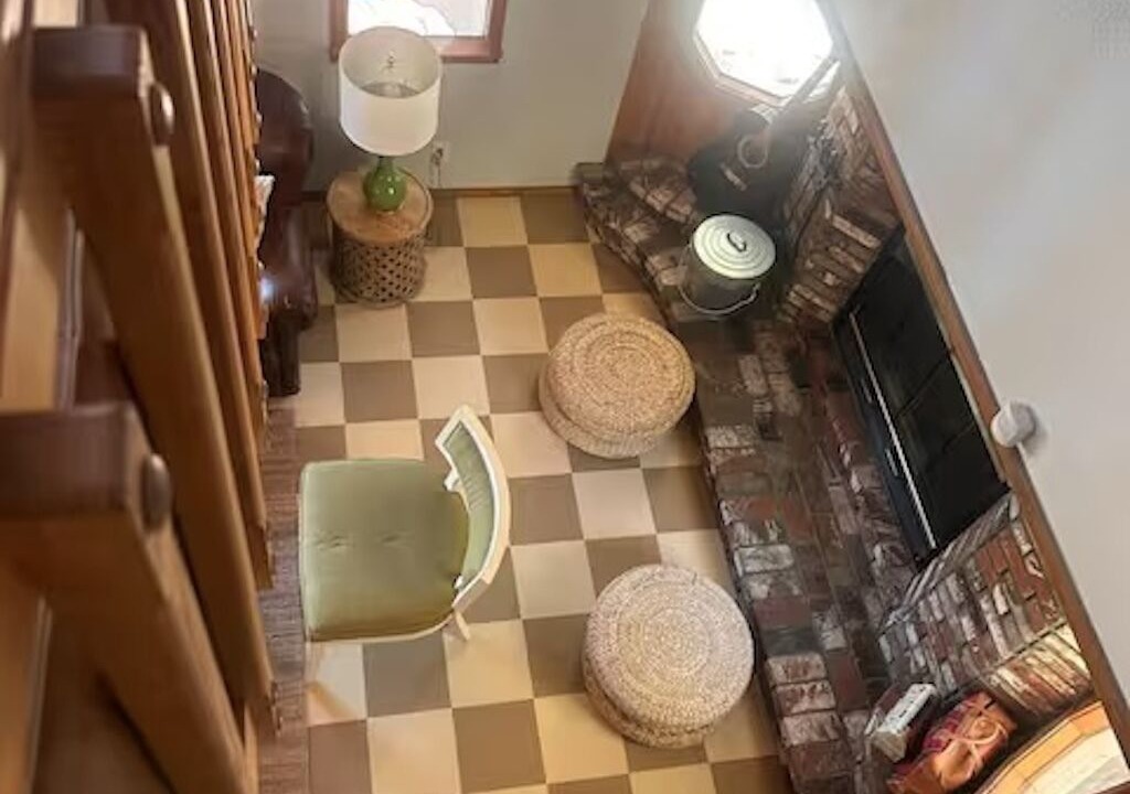 Photo of Livingroom in Upper Moonridge
