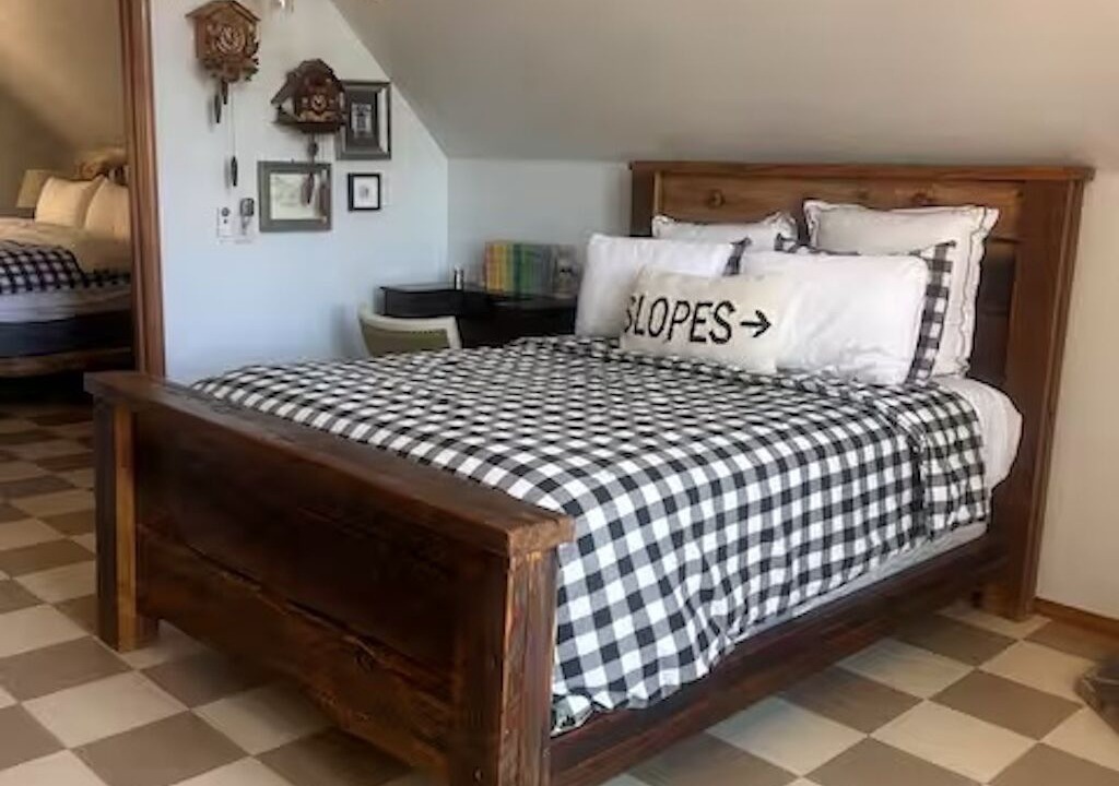 Photo of Bedroom in Upper Moonridge
