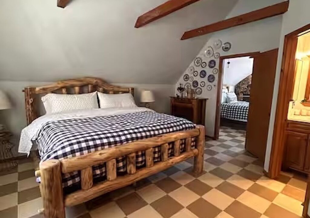 Photo of Bedroom in Upper Moonridge