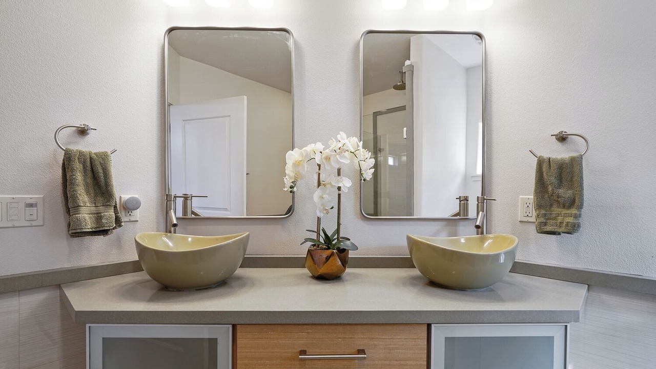 Photo of Bathroom in Al Tahoe