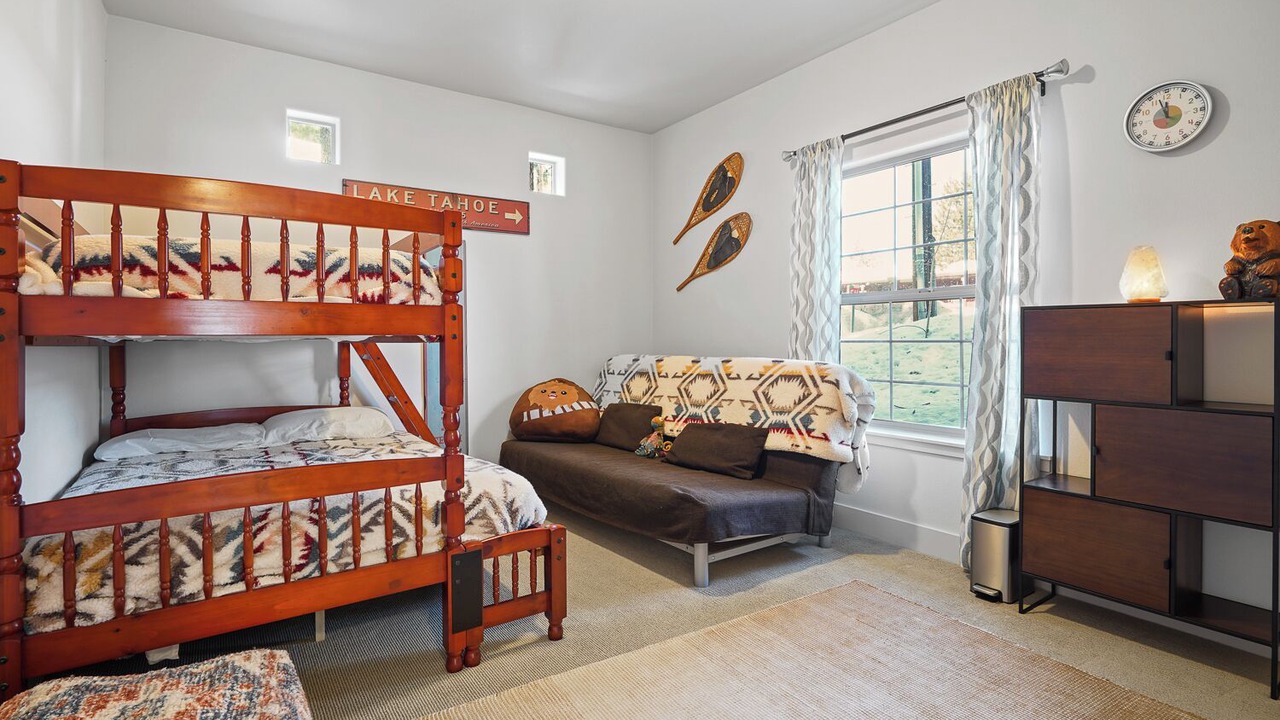 Photo of Bedroom in Al Tahoe