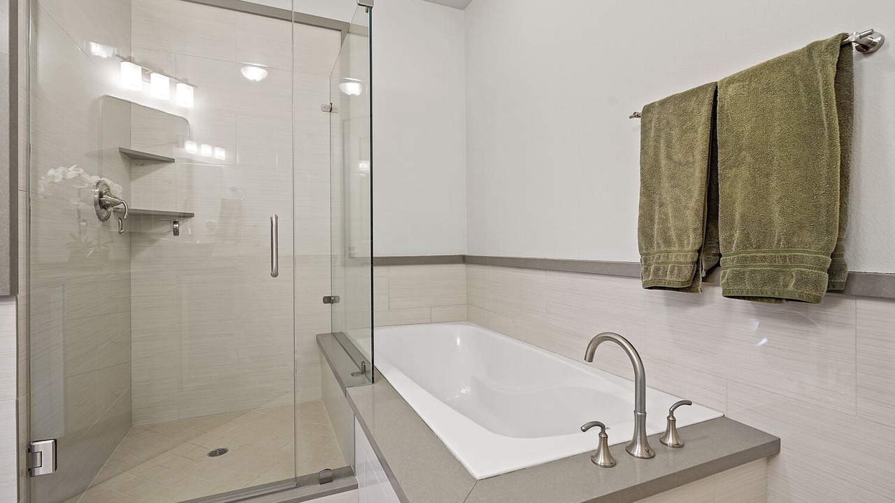 Photo of Bathroom in Al Tahoe