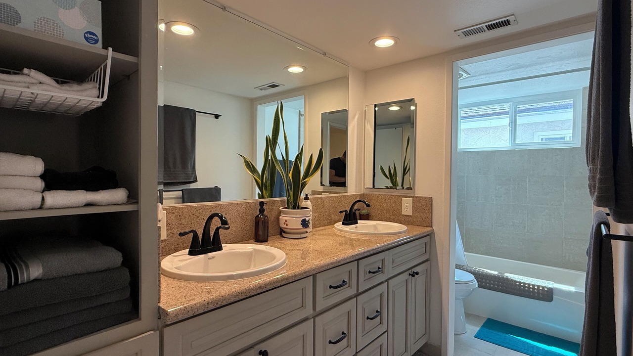 Photo of Bathroom in Tierrasanta