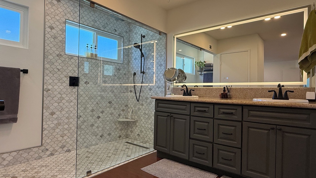 Photo of Bathroom in Tierrasanta