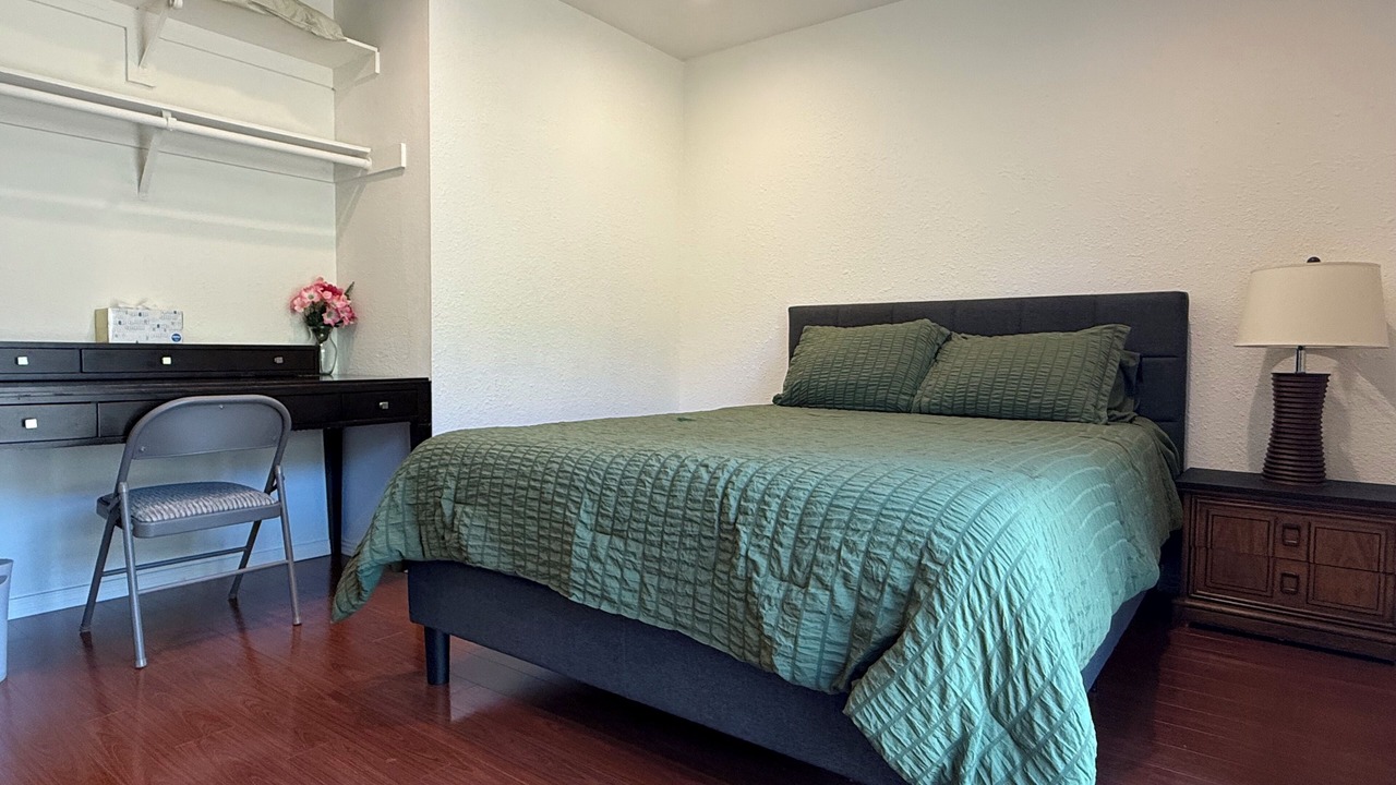 Photo of Bedroom in Tierrasanta