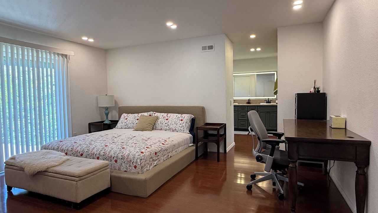 Photo of Bedroom in Tierrasanta
