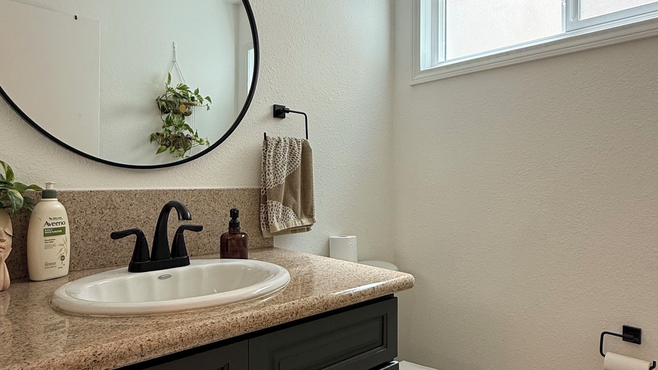 Photo of Bathroom in Tierrasanta