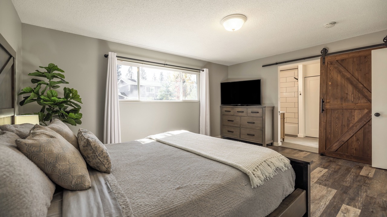 Photo of Bedroom in Tahoe Keys