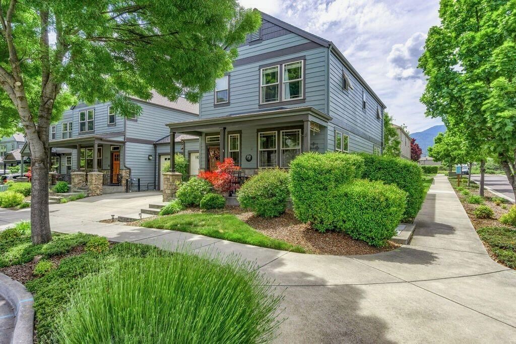 Photo of Outdoor in Ashland