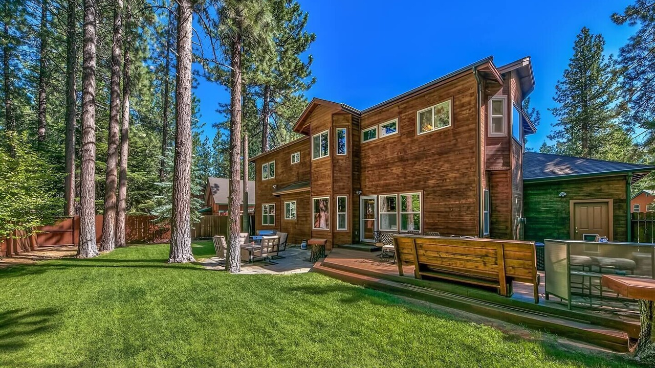 Photo of Outdoor in Montgomery Estates