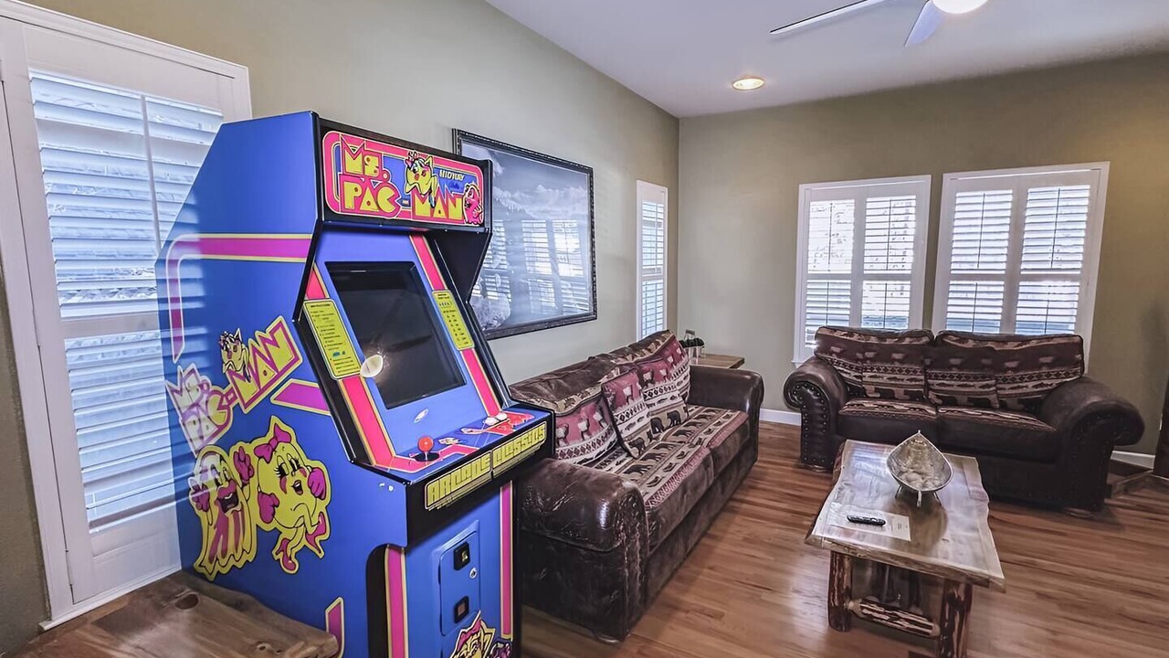 Photo of Livingroom in Montgomery Estates