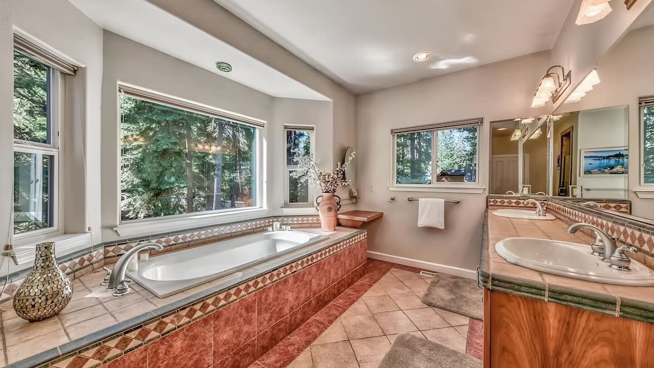 Photo of Bathroom in Montgomery Estates