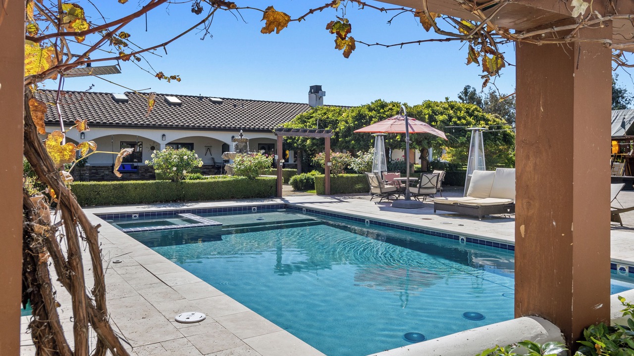 Photo of Outdoor in Hollister