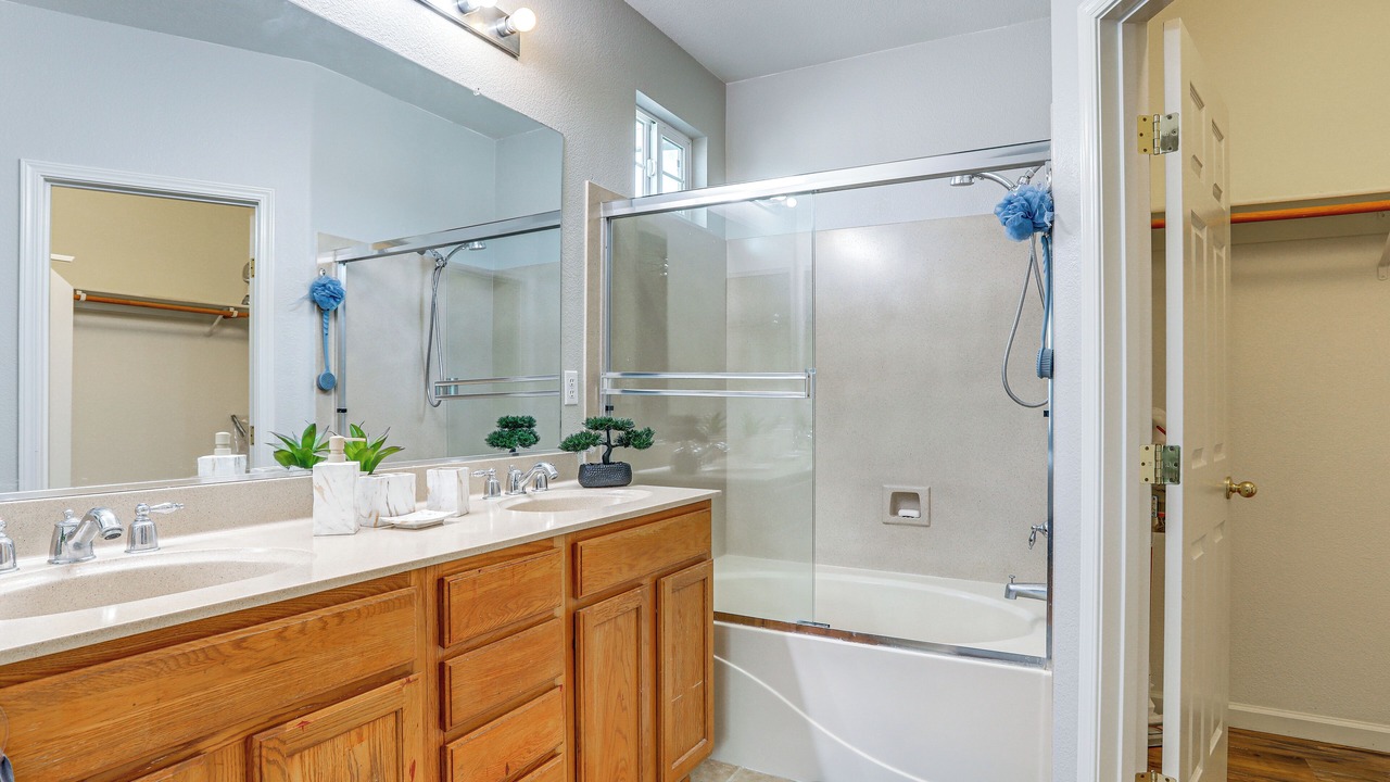 Photo of Bathroom in Southwestern Sacramento