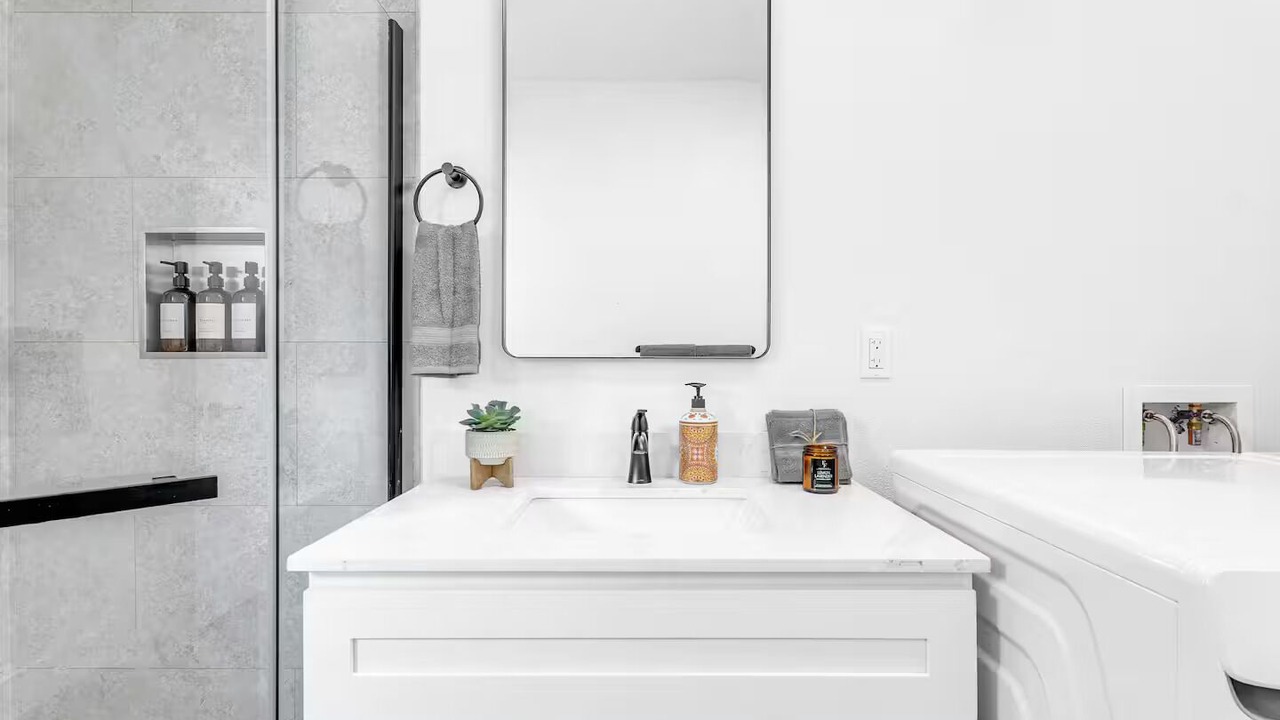 Photo of Bathroom in Miner