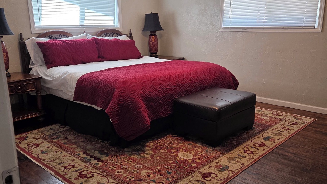 Photo of Bedroom in Enterprise