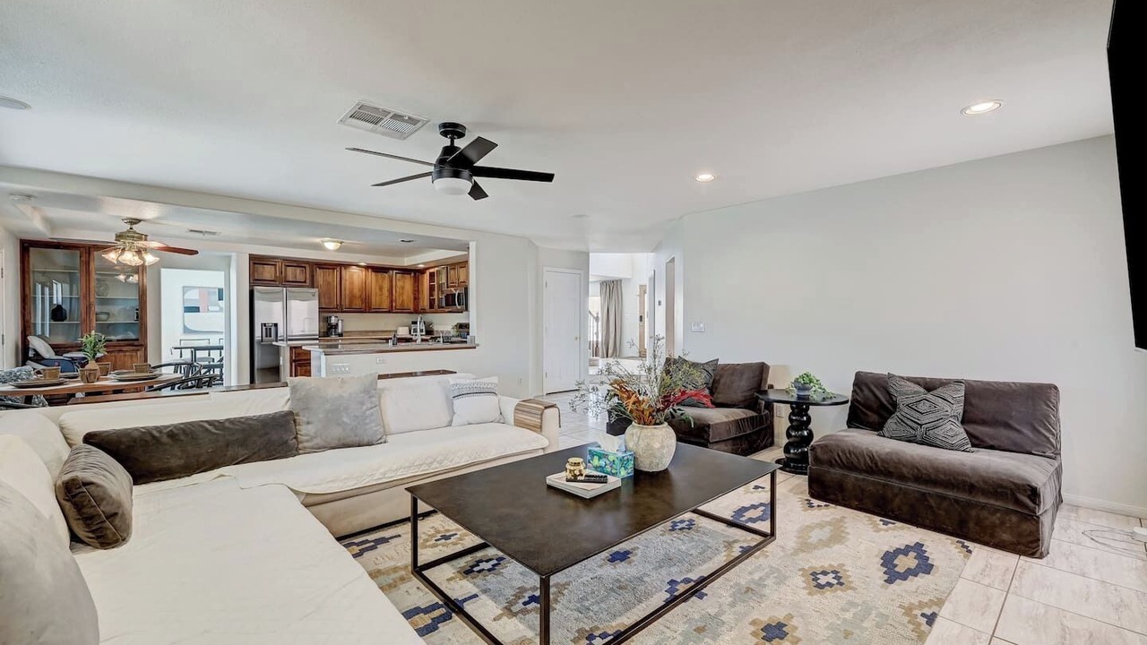 Photo of Livingroom in Silverado Ranch