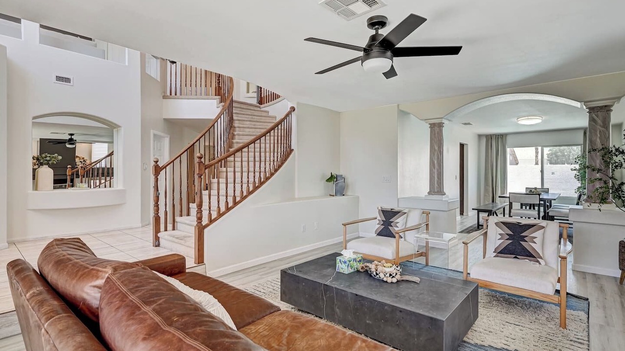 Photo of Livingroom in Silverado Ranch