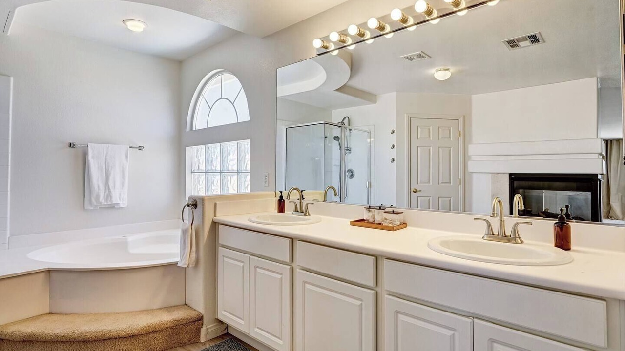 Photo of Bathroom in Silverado Ranch