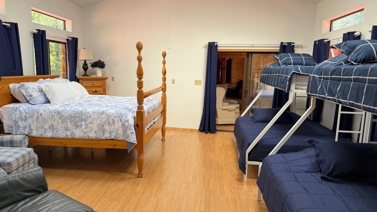 Photo of Bedroom in Alpine