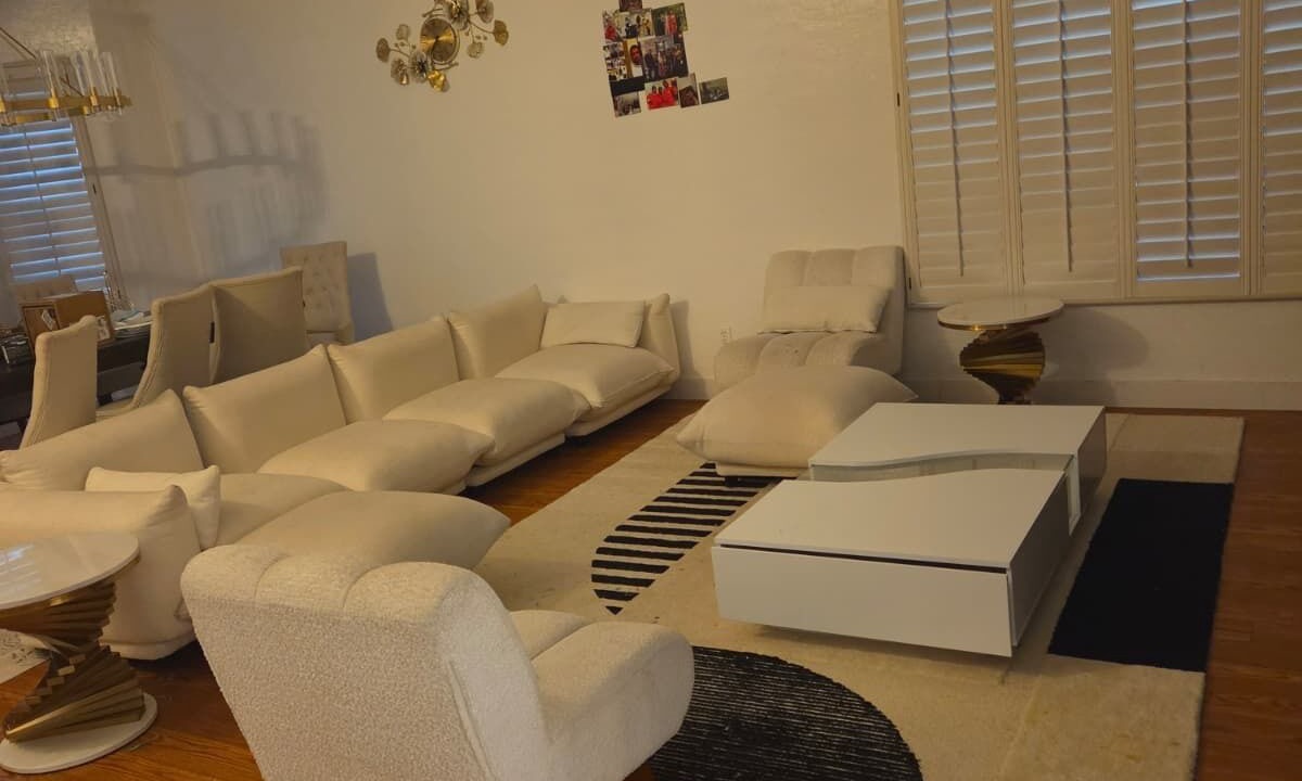 Photo of Livingroom in Greater Corona Village