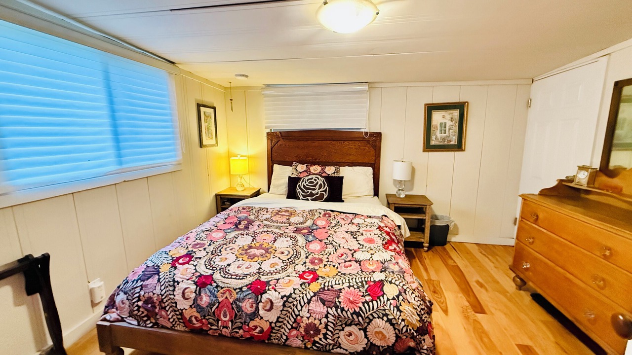 Photo of Bedroom in Guerneville