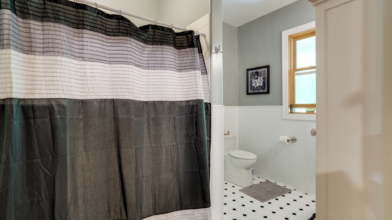 Photo of Bathroom in Tuolumne