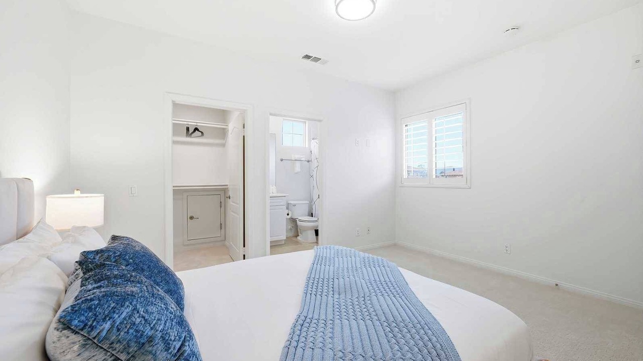 Photo of Bedroom in Woodbury