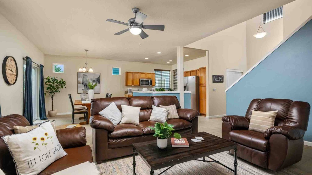Photo of Livingroom in Woodburn