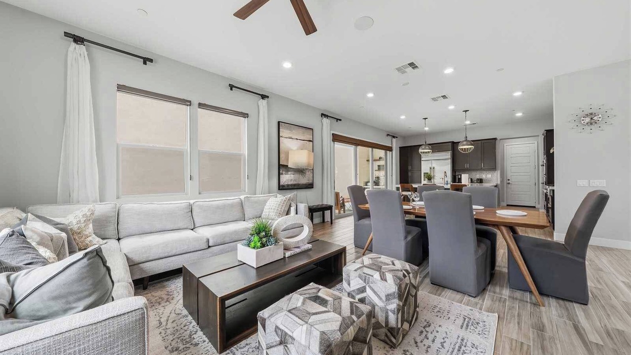 Photo of Livingroom in Irvine