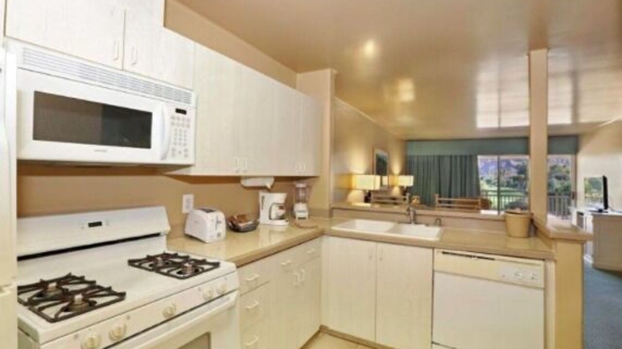 Photo of Kitchen in Canyon Corridor