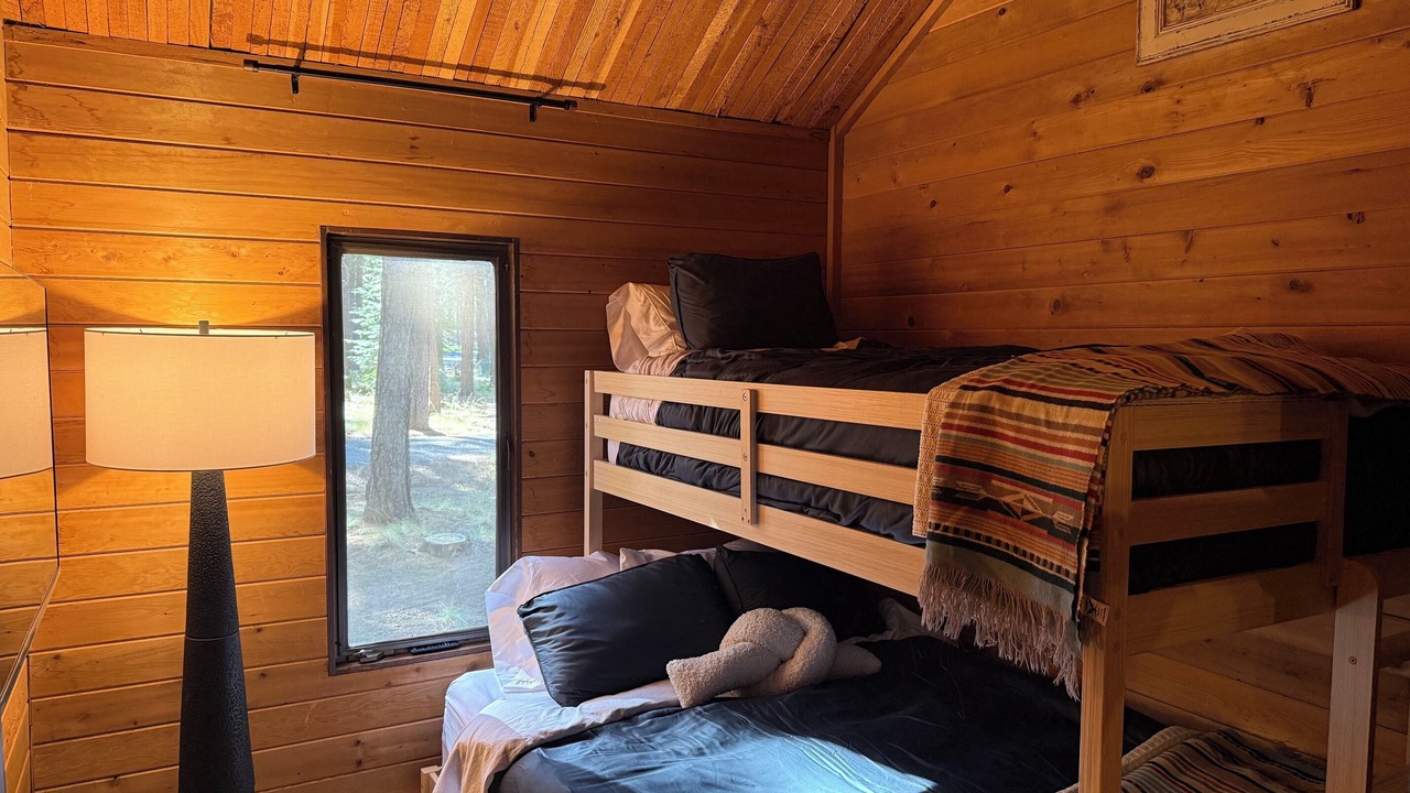 Photo of Bedroom in Black Butte Ranch