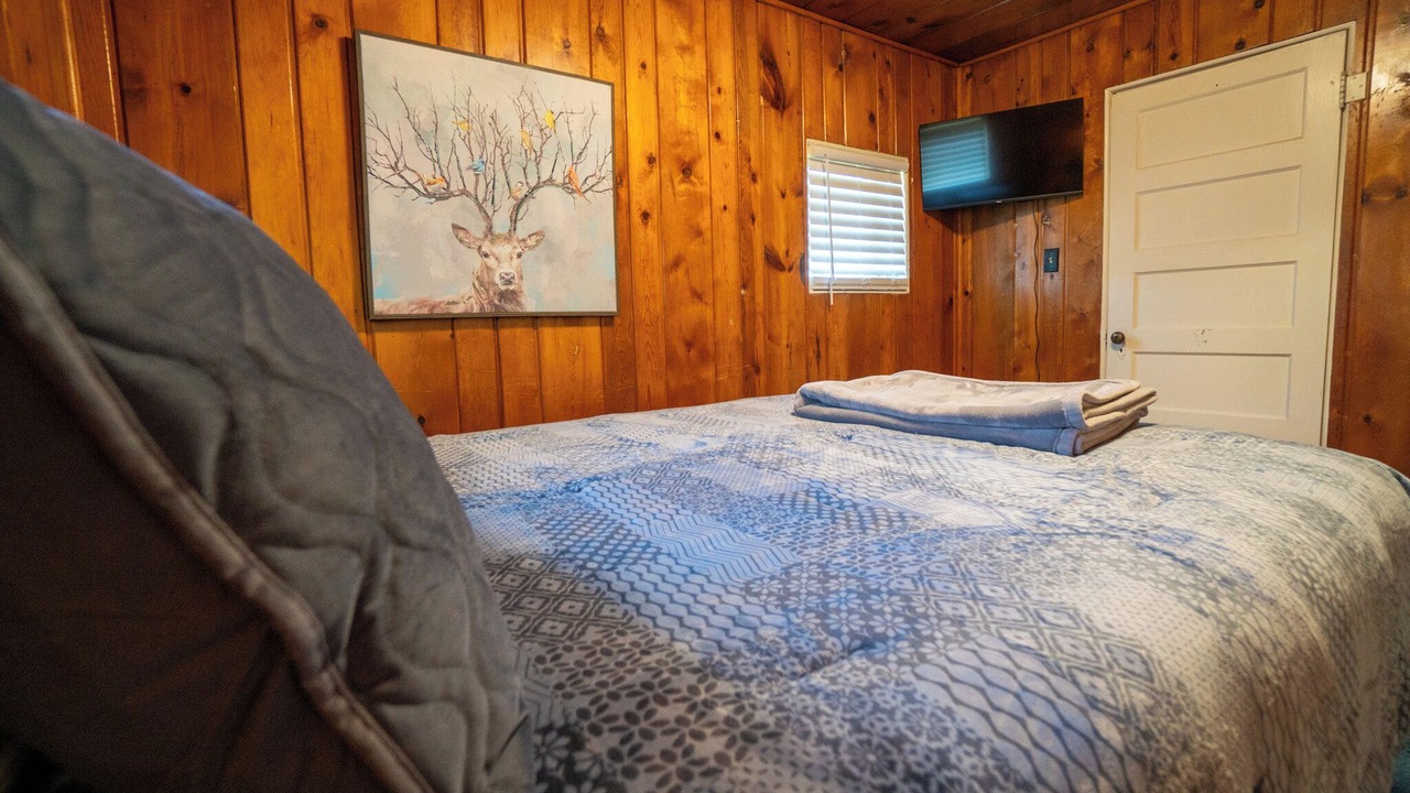 Photo of Bedroom in Fort Klamath