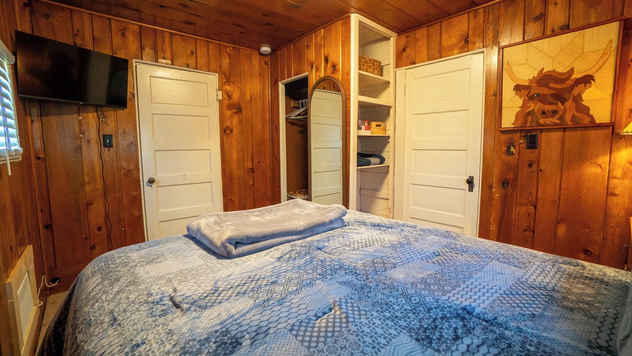 Photo of Bedroom in Fort Klamath