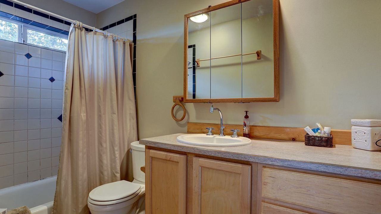 Photo of Bathroom in River West