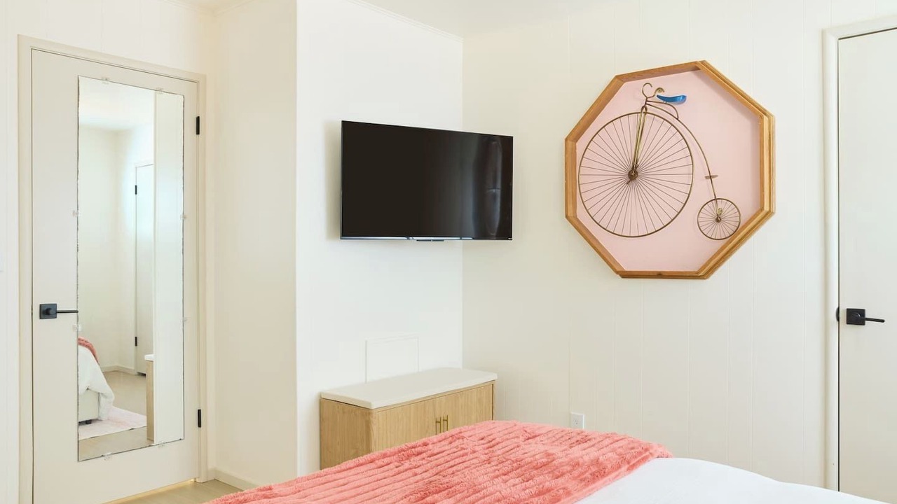 Photo of Bedroom in Clearlake