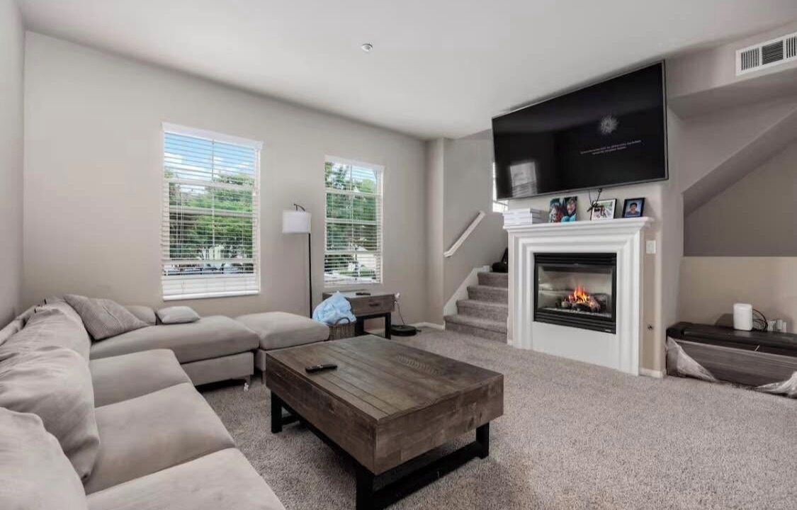 Photo of Livingroom in Mira Costa
