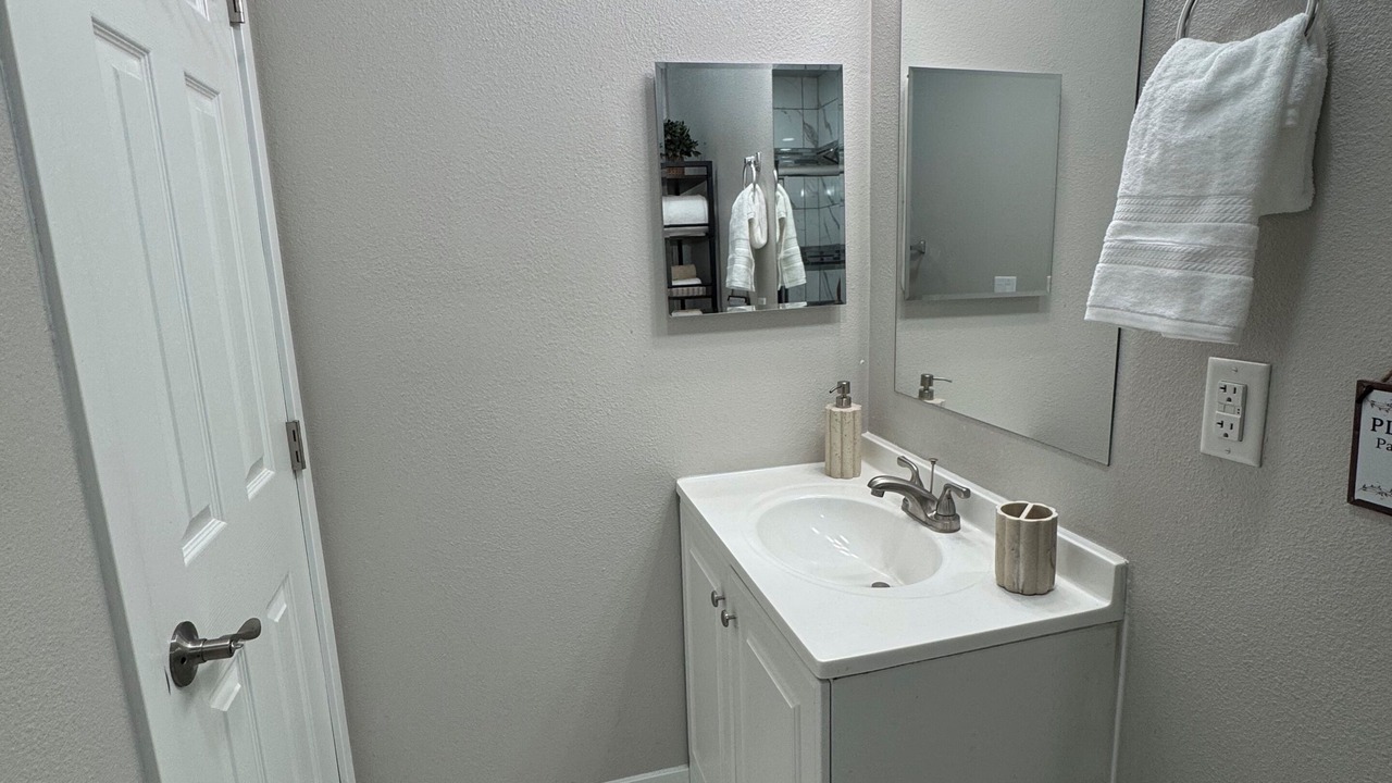 Photo of Bathroom in Canyon Gate