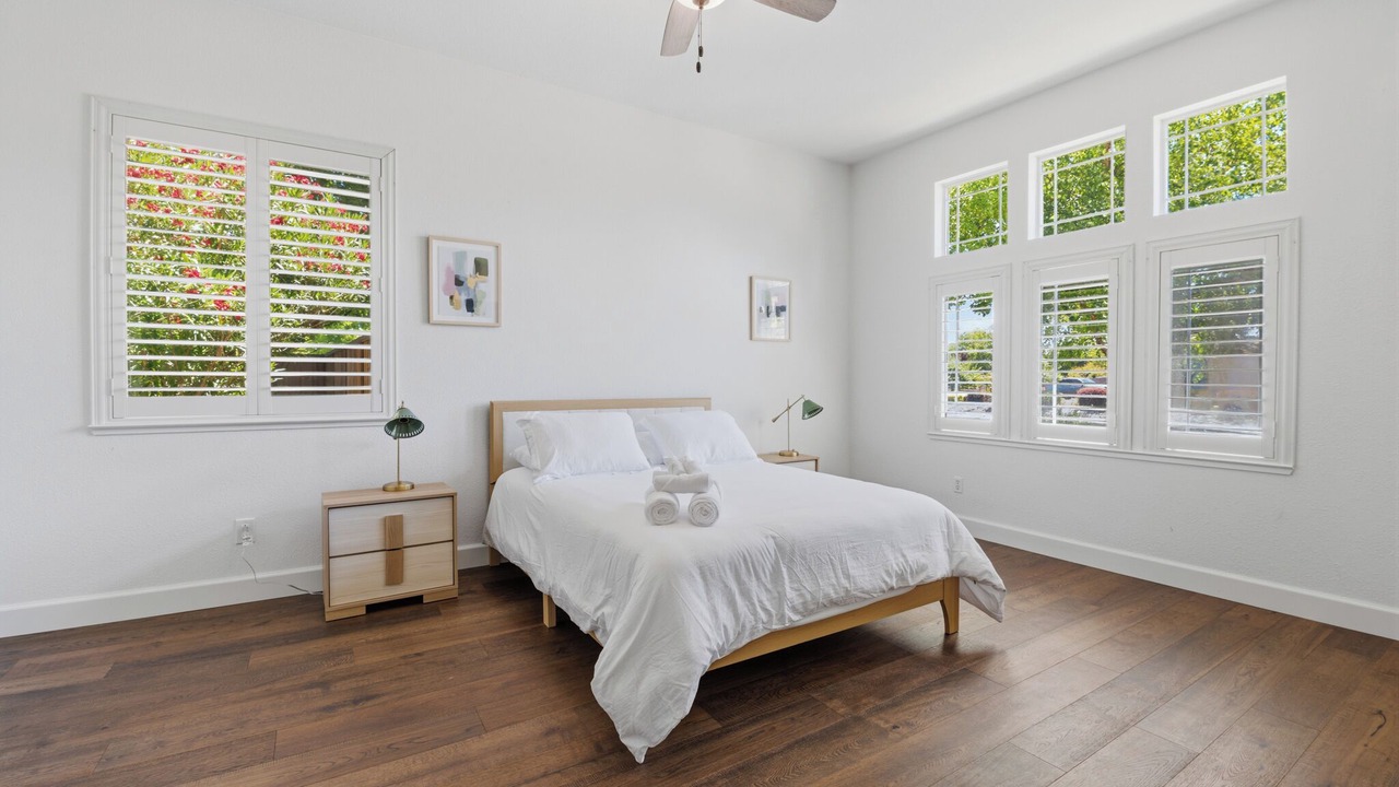 Photo of Bedroom in Hood
