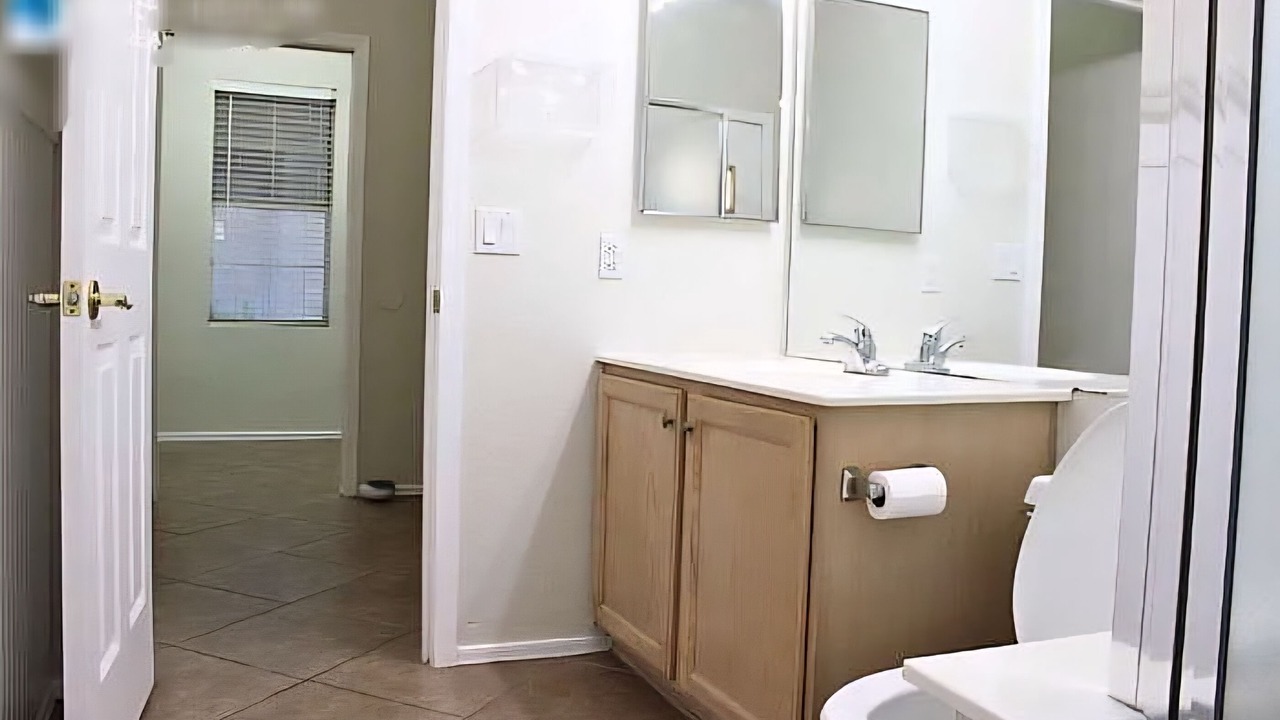 Photo of Bathroom in Superstition Springs
