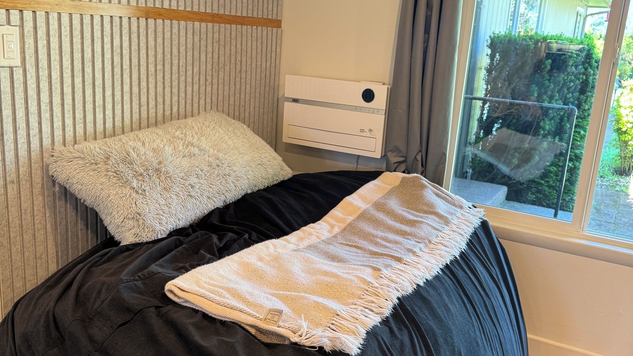 Photo of Bedroom in Oakridge