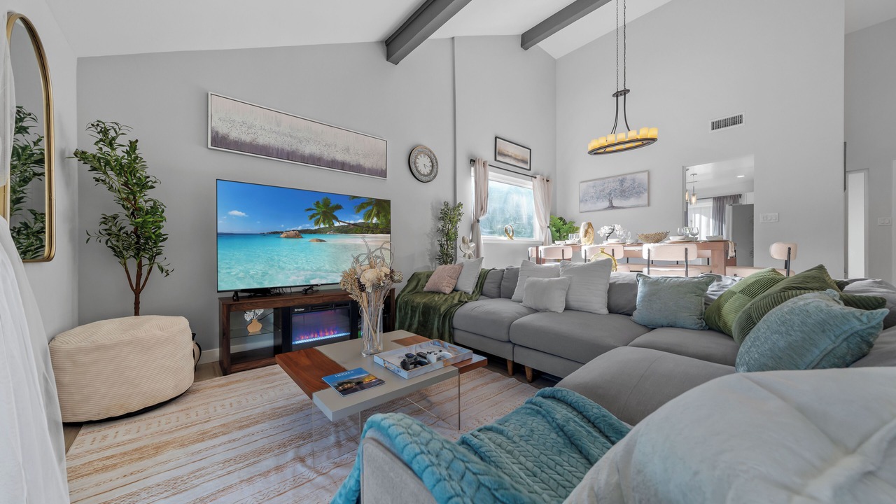 Photo of Livingroom in Rancho Penasquitos