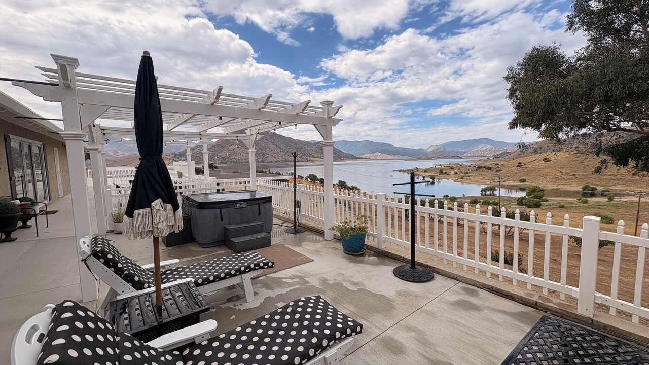 Photo of Patio Balcony in Wofford Heights