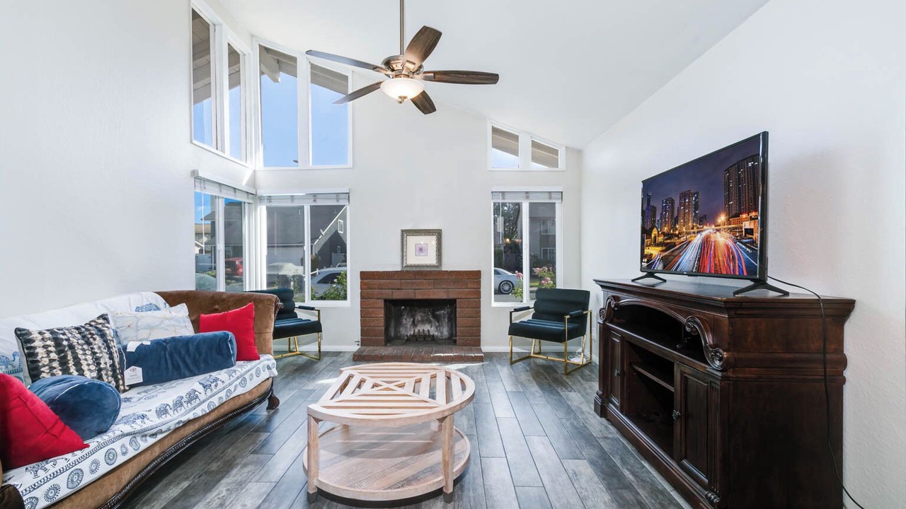 Photo of Livingroom in Chino